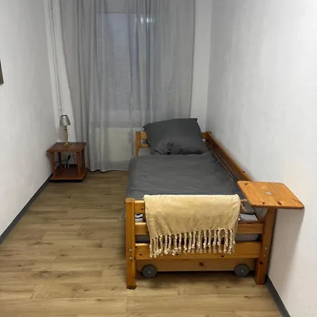 Dorfplatz Homestay *